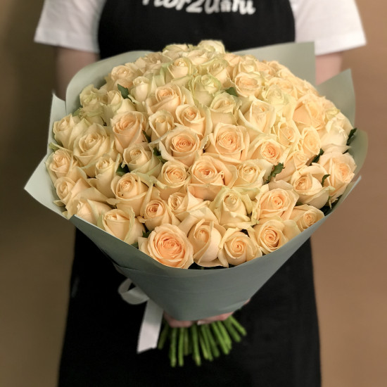 Розы Букет из 71 кремовой розы (50 см)
