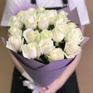 Букет из 21 белой розы (70 см)