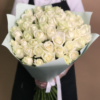 Букет из 51 белой розы (70 см)