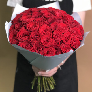 Букет из 45 красных роз (40 см)