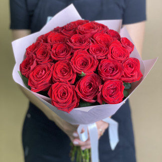 Букет из 25 красных роз (40 см)