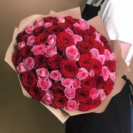 Розы Букет из красных и розовых роз 71 шт. (50 см)