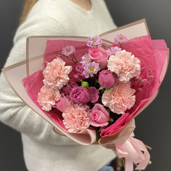 Пинк букет тюльпаны белые и фиолетовые