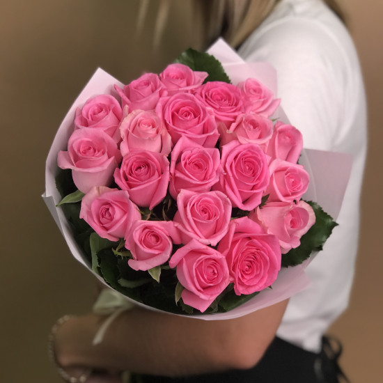 Розы Букет из 19 розовых роз (60 см)