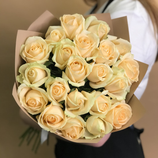 Розы Букет из 21 кремовой розы (60 см)