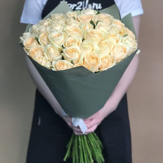 Розы Букет из 45 кремовых роз (60 см)