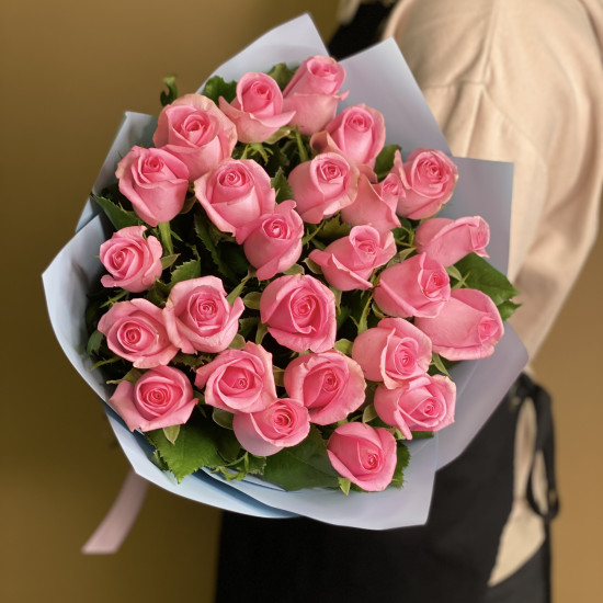 Розы Букет из 25 розовых роз (70 см)