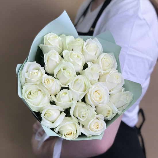Розы Букет из 21 белой розы (50 см)