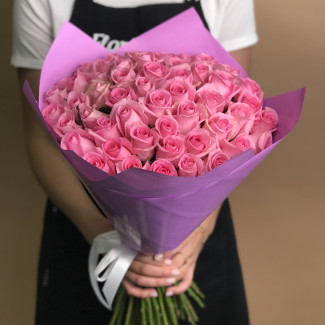 55 розовых роз 40 см
