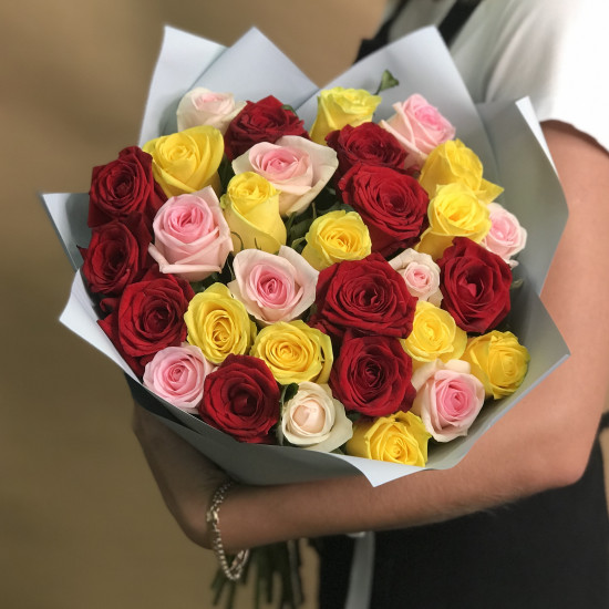 Розы Букет из роз яркий микс 31 шт. (60 см)