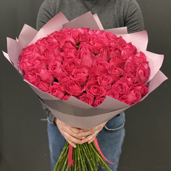 Розы Букет из 71 малиновой розы (70 см)