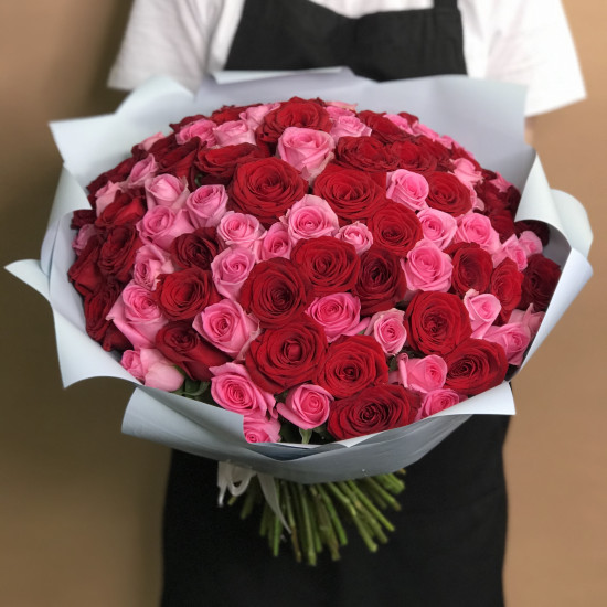Розы Букет из красных и розовых роз 101 шт. (40 см)