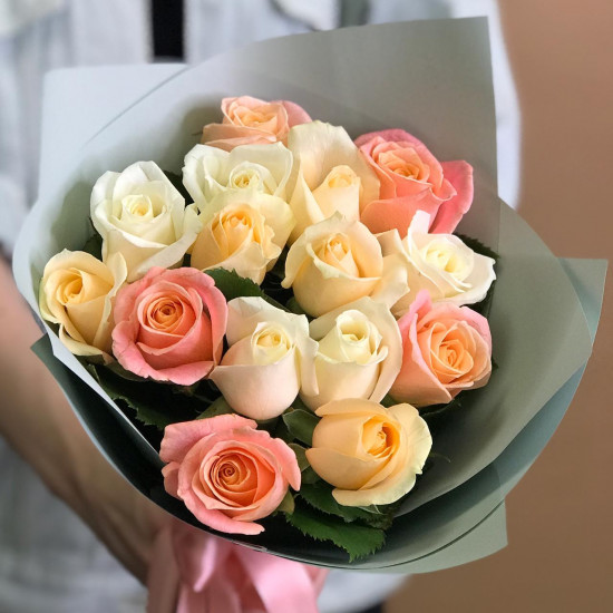 Розы Букет из роз нежный микс 15 шт. (70 см)