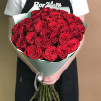 Букет из 33 красных роз (60см)