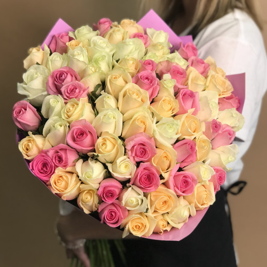 Букеты из роз Букет из 75 роз (60 см)
