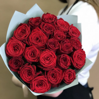 Букет из 21 красной розы (40 см)