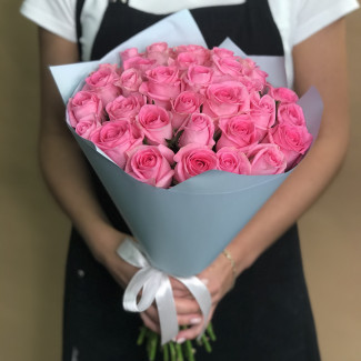 35 розовых роз 40 см