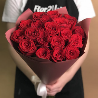 Букет из 19 красных роз (40 см)