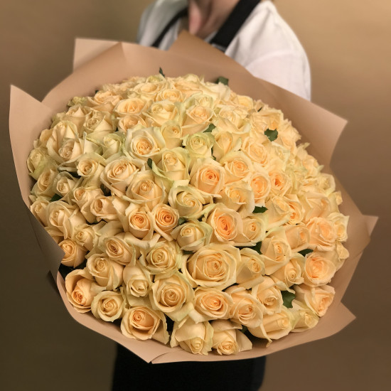 Розы Букет из 101 кремовой розы (50 см)