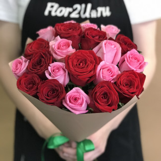21 красная и розовая роза (50 см)